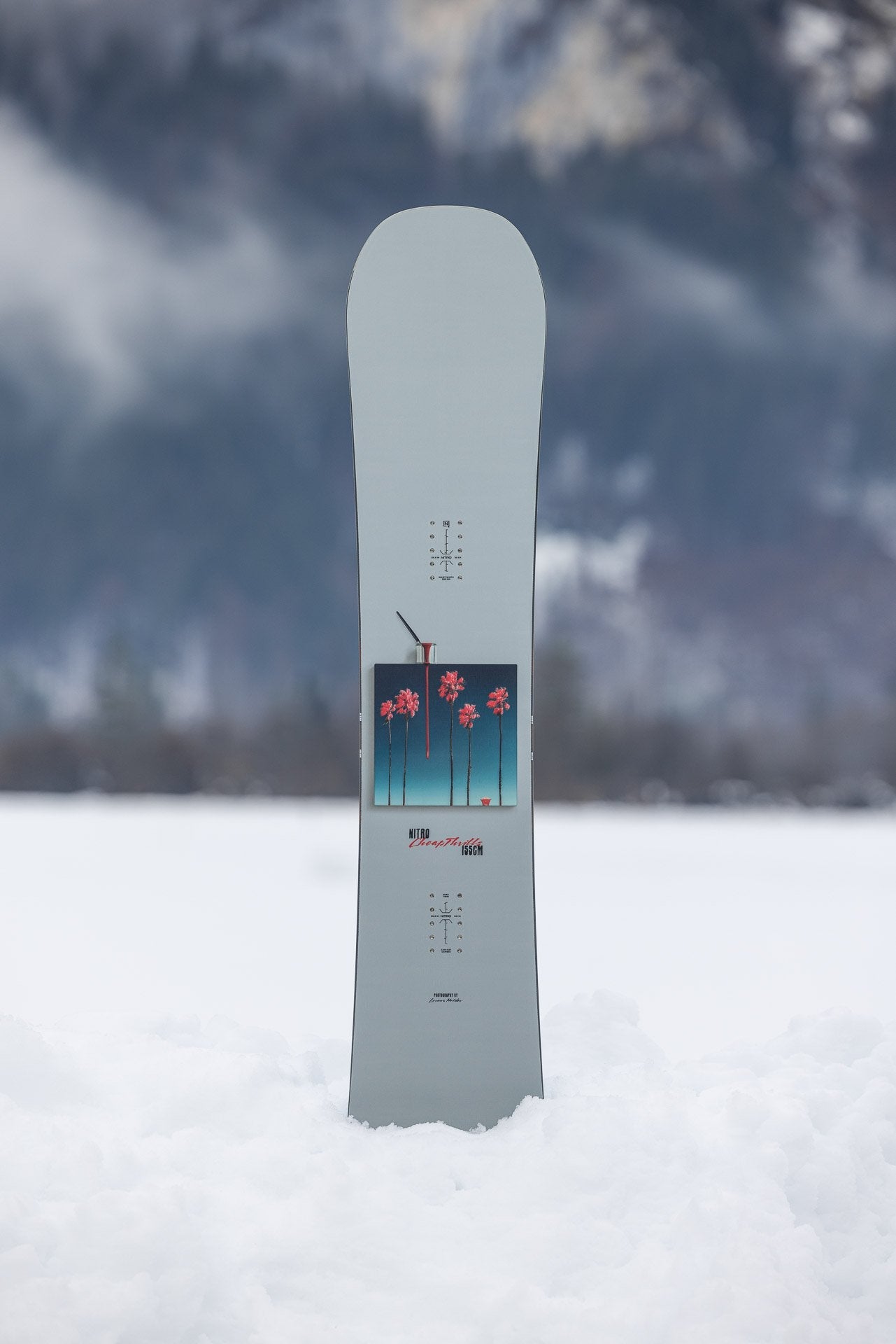 Nitro Cheap Thrills X Love 2027 Snowboard