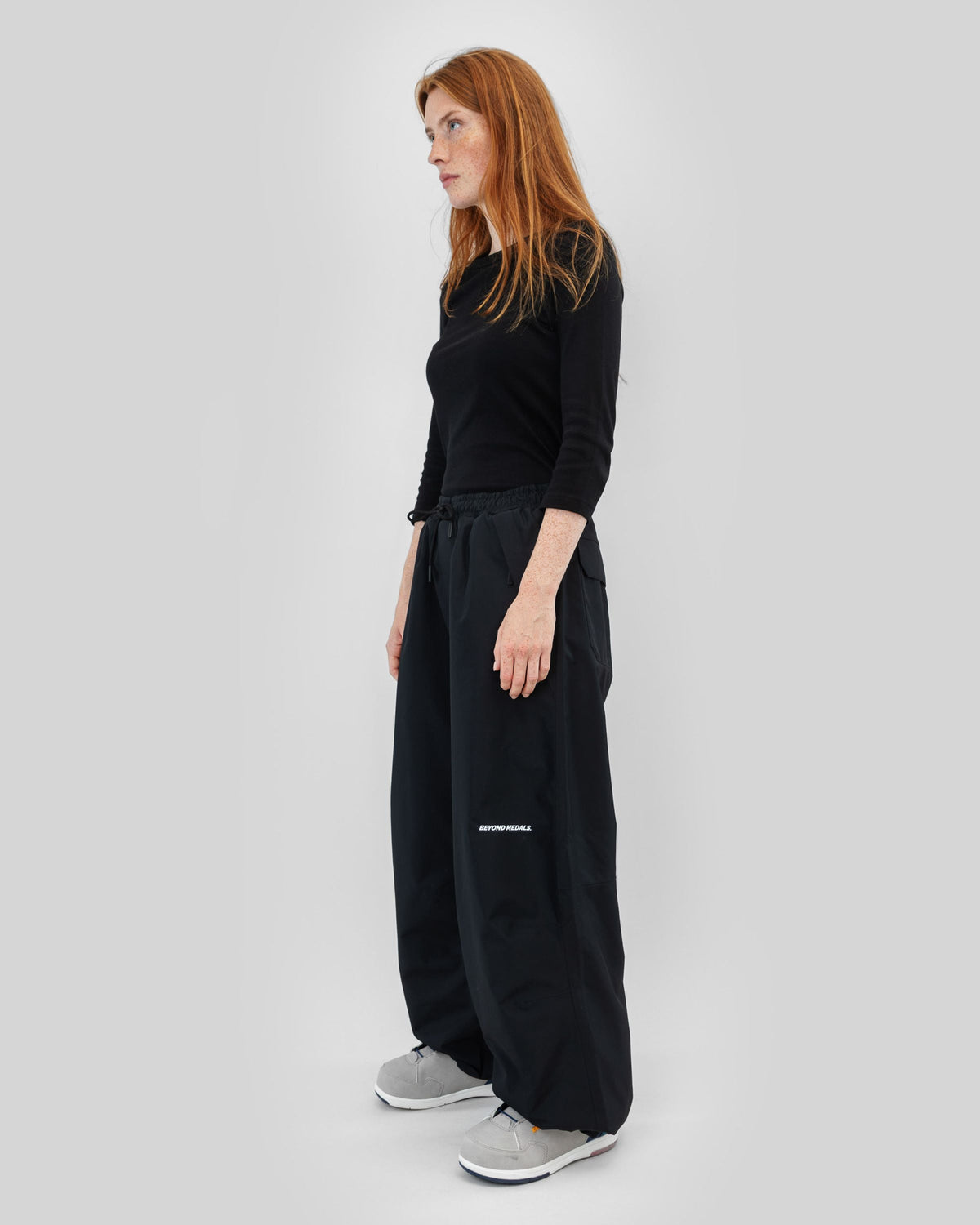 Park Pants Black - 3/4 view