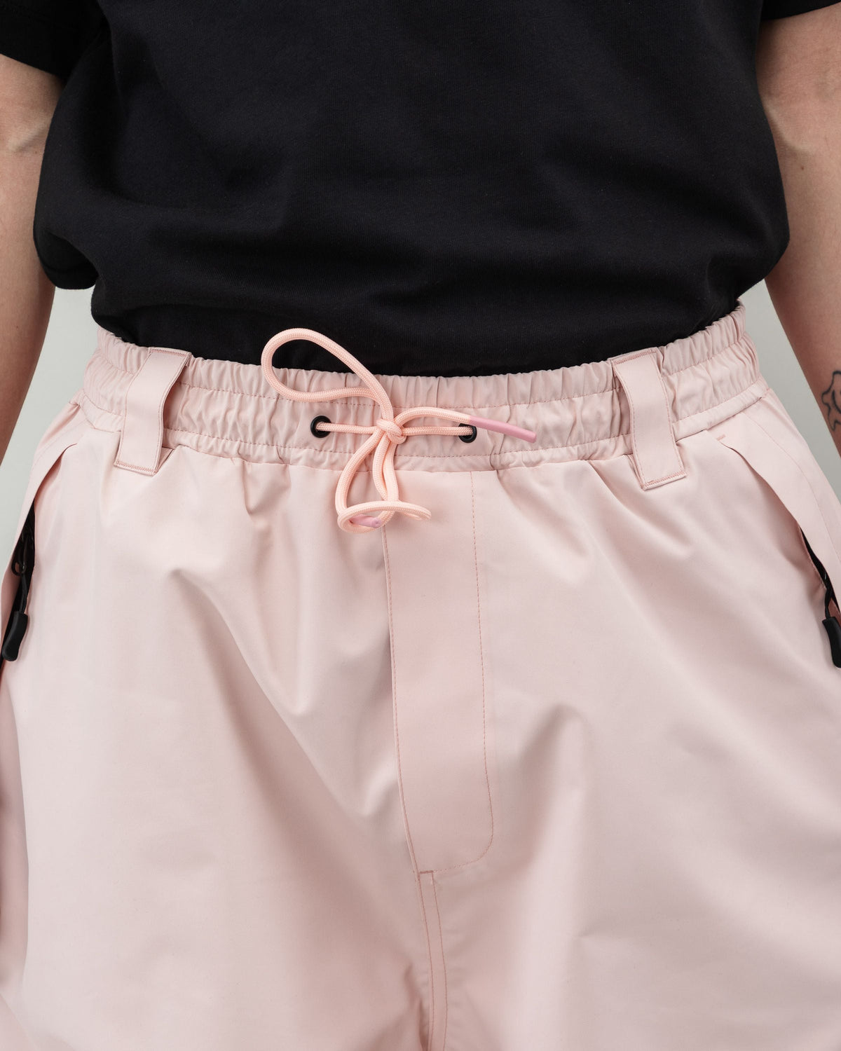 Park Pants Pink - belt detail