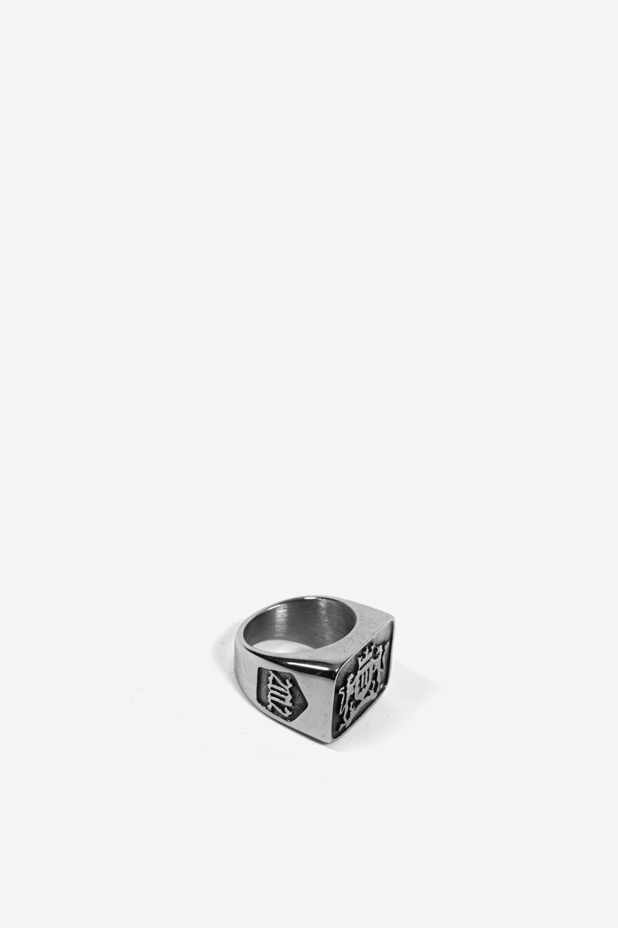 Wasted Ring Wasted Paris Crest Signet Ring Silver – One80 Boardshop