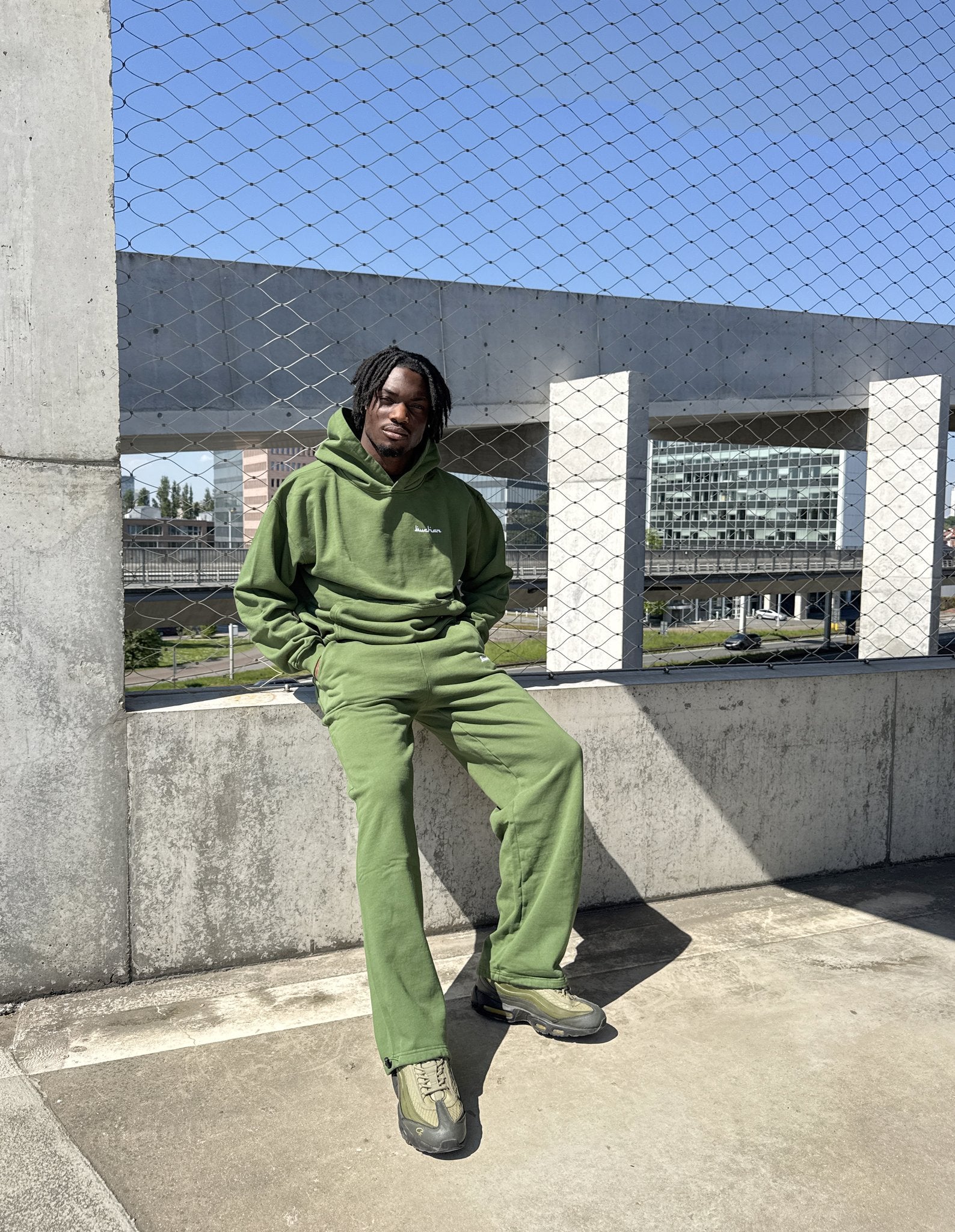 Buchan Joggers Green – worn full fit