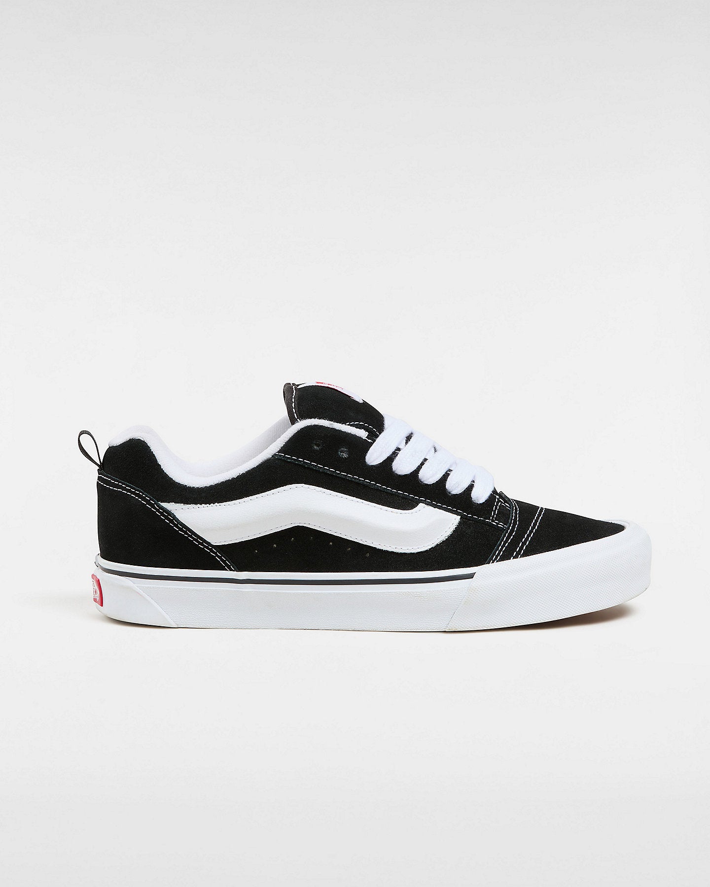 Knu Skool Black/true White