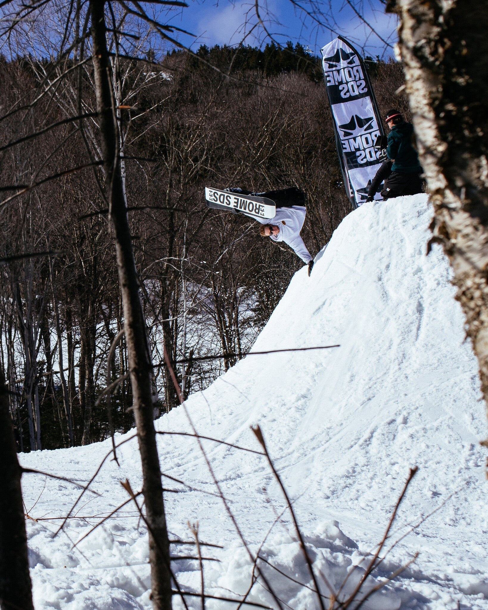 rome agent snowboard 2020 Pro This unisex snowboard is available in a size of 157 cm. Rome Mechanic Snowboard 2026