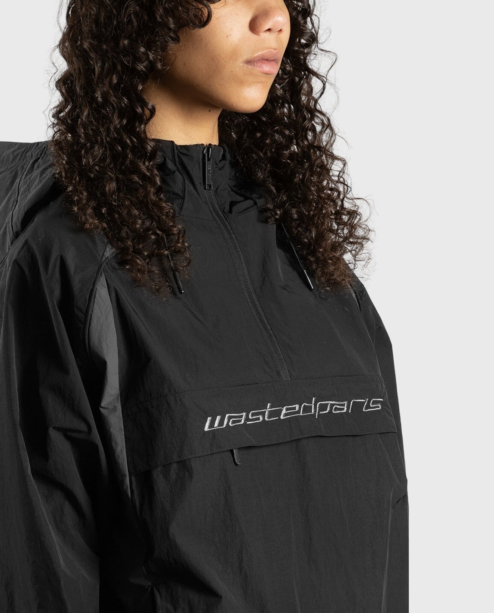 Arena Windbreaker Black/Charcoal